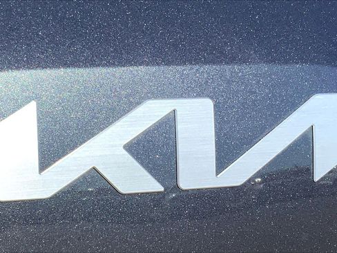 Used 2023 Kia Telluride LX image 64