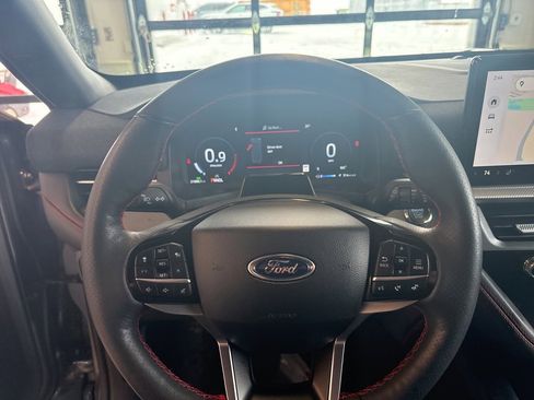 Used 2025 Ford Explorer ST-Line image 23