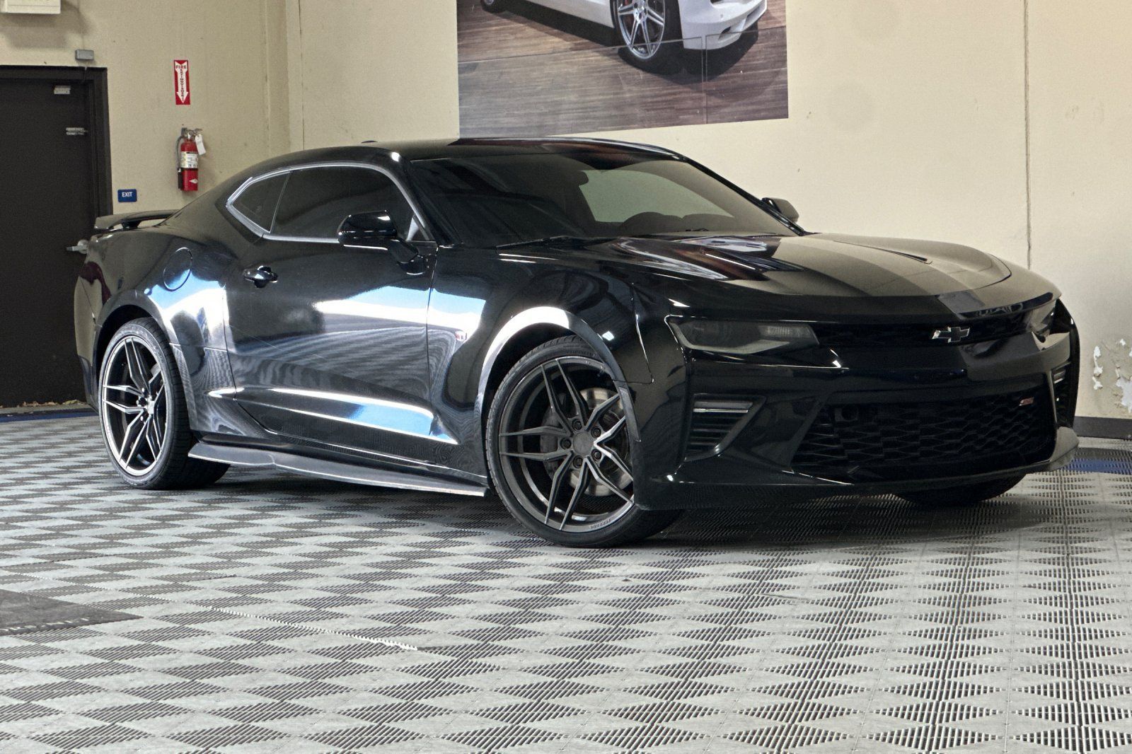 Used 2017 Chevrolet Camaro SS RWD image 2