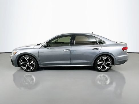 Used 2020 Volkswagen Passat 2.0T R-Line FWD image 8