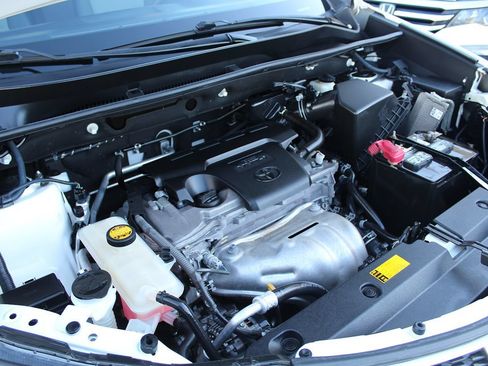 Used 2013 Toyota RAV4 LE AWD/4WD image 29