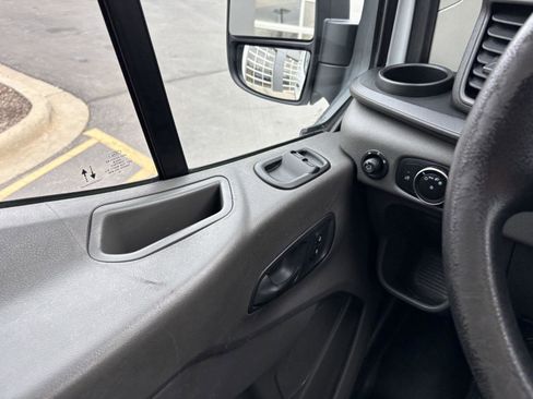 Used 2020 Ford Transit 250 Medium Roof image 13