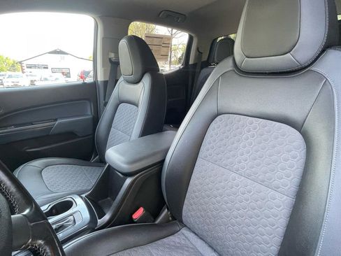 Used 2016 Chevrolet Colorado Z71 AWD/4WD image 17