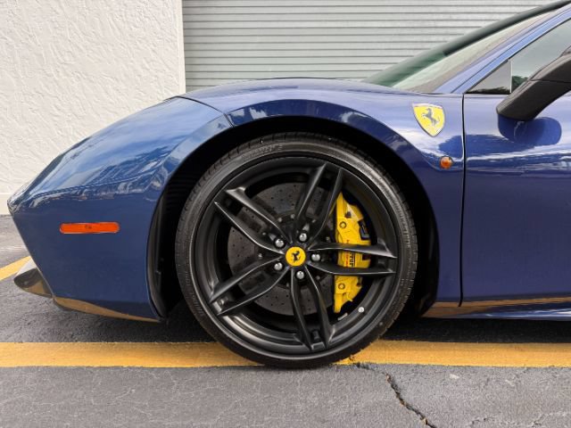 Used 2016 Ferrari 488 GTB RWD image 38