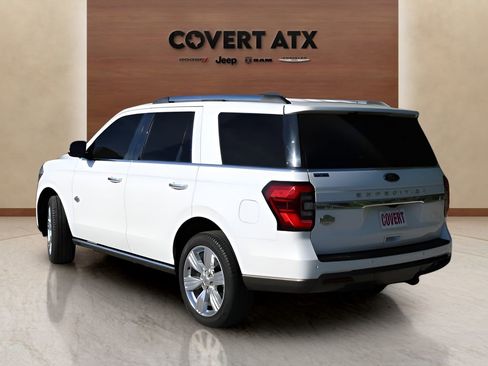 Used 2024 Ford Expedition King Ranch image 3