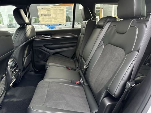 New 2026 Jeep Grand Cherokee L 4WD image 21