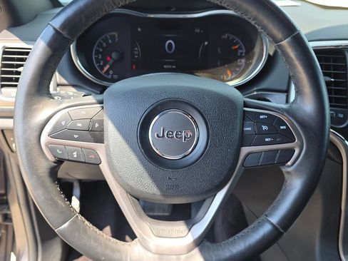 Used 2018 Jeep Grand Cherokee Altitude AWD/4WD image 14