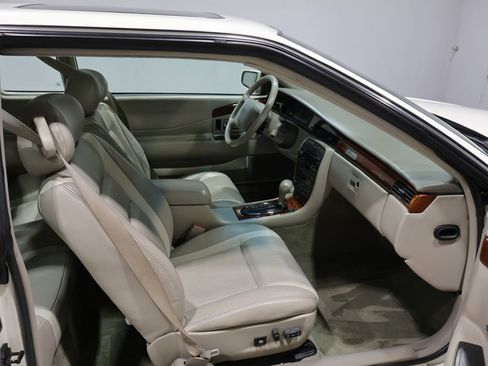 Used 2002 Cadillac Eldorado Collector's Edition FWD image 4