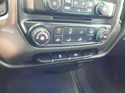 Used 2018 Chevrolet Silverado 1500 LT image 23