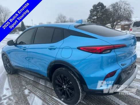 Used 2025 Buick Envista Sport Touring image 4