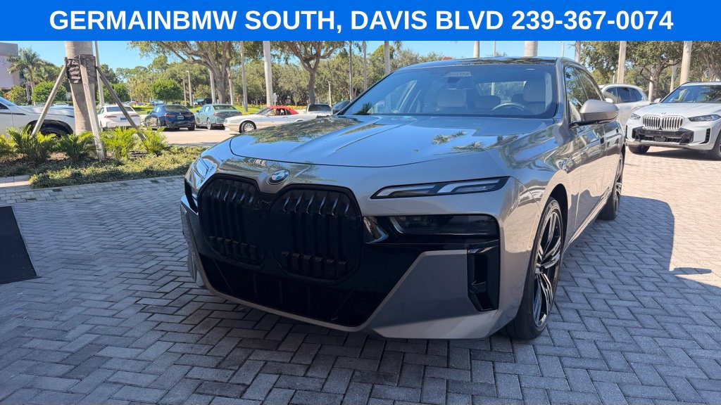 Used 2023 BMW 740i RWD image 3