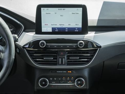Used 2020 Ford Escape SE FWD image 6