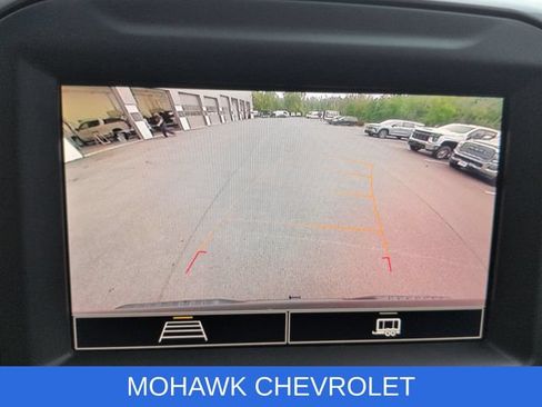 Used 2022 Chevrolet Silverado 1500 Custom Trail Boss AWD/4WD image 15