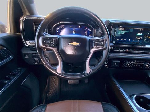 Used 2024 Chevrolet Silverado 2500 High Country w/ Technology Package AWD/4WD image 6