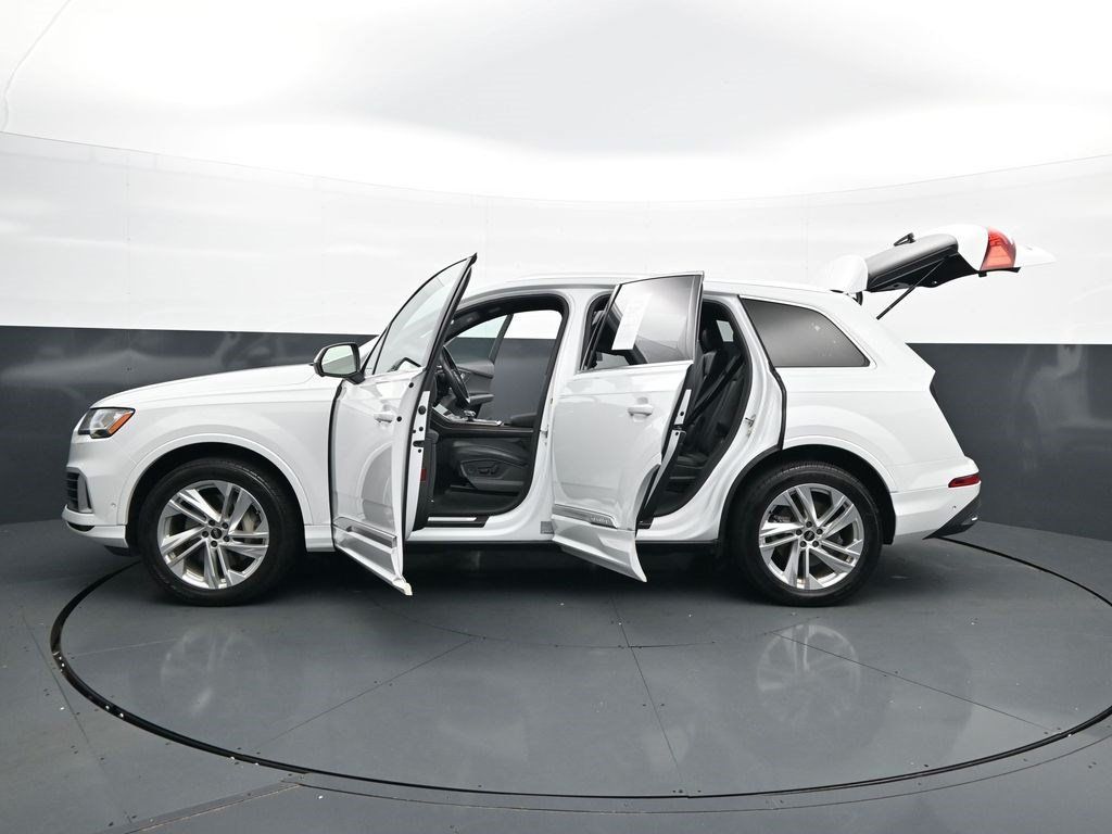 Used 2021 Audi Q7 3.0T Premium Plus w/ Premium Plus Package AWD/4WD image 53