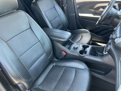Certified 2024 GMC Terrain SLT AWD/4WD image 11