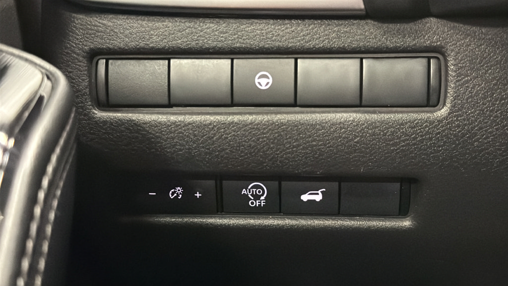 Used 2024 Nissan Rogue SV AWD/4WD image 28
