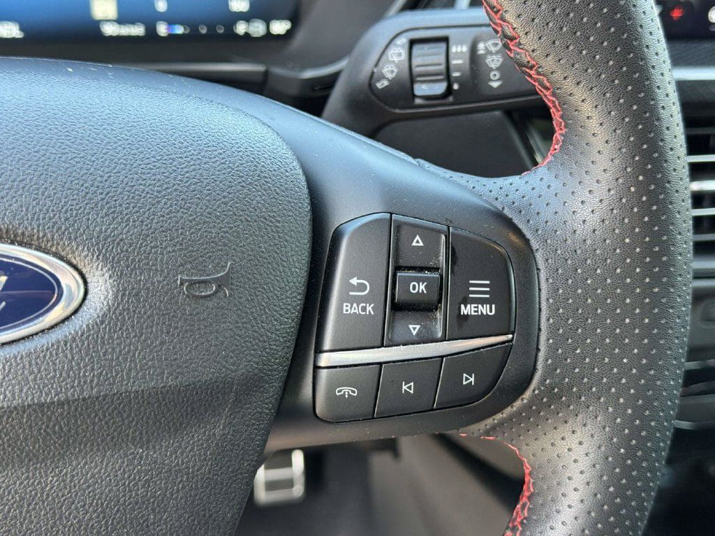 Used 2023 Ford Escape ST-Line Elite AWD/4WD image 12