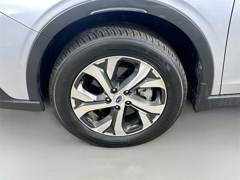 Used 2022 Subaru Outback Limited w/ Popular Package #2 image 8