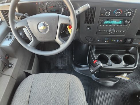 New 2025 Chevrolet Express 3500 w/ Power Convenience Package image 27