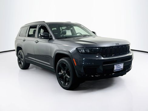 Used 2023 Jeep Grand Cherokee L Laredo AWD/4WD image 3
