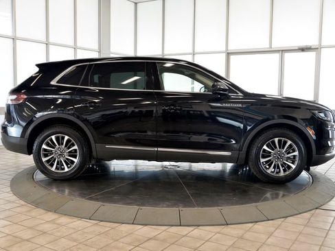 Used 2023 Lincoln Nautilus Reserve AWD/4WD image 9