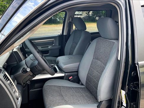 Used 2016 RAM 1500 Big Horn AWD/4WD image 9