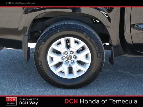 Used 2024 Nissan Frontier SV w/ SV Convenience Package RWD image 23