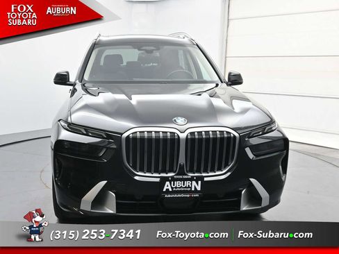 Used 2024 BMW X7 xDrive40i w/ Executive Package AWD/4WD image 3