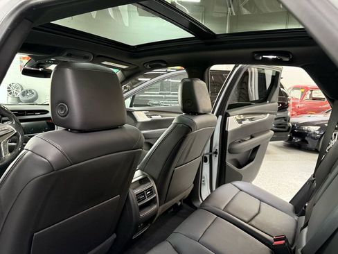 Used 2022 Cadillac XT5 Sportv image 13