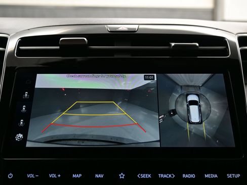 Certified 2023 Hyundai Tucson Limited AWD/4WD image 23