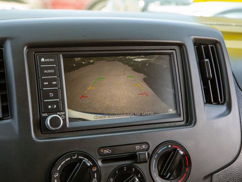Used 2020 Nissan NV200 S FWD image 15