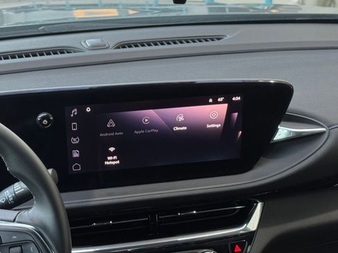 Used 2025 Buick Envista Sport Touring image 18