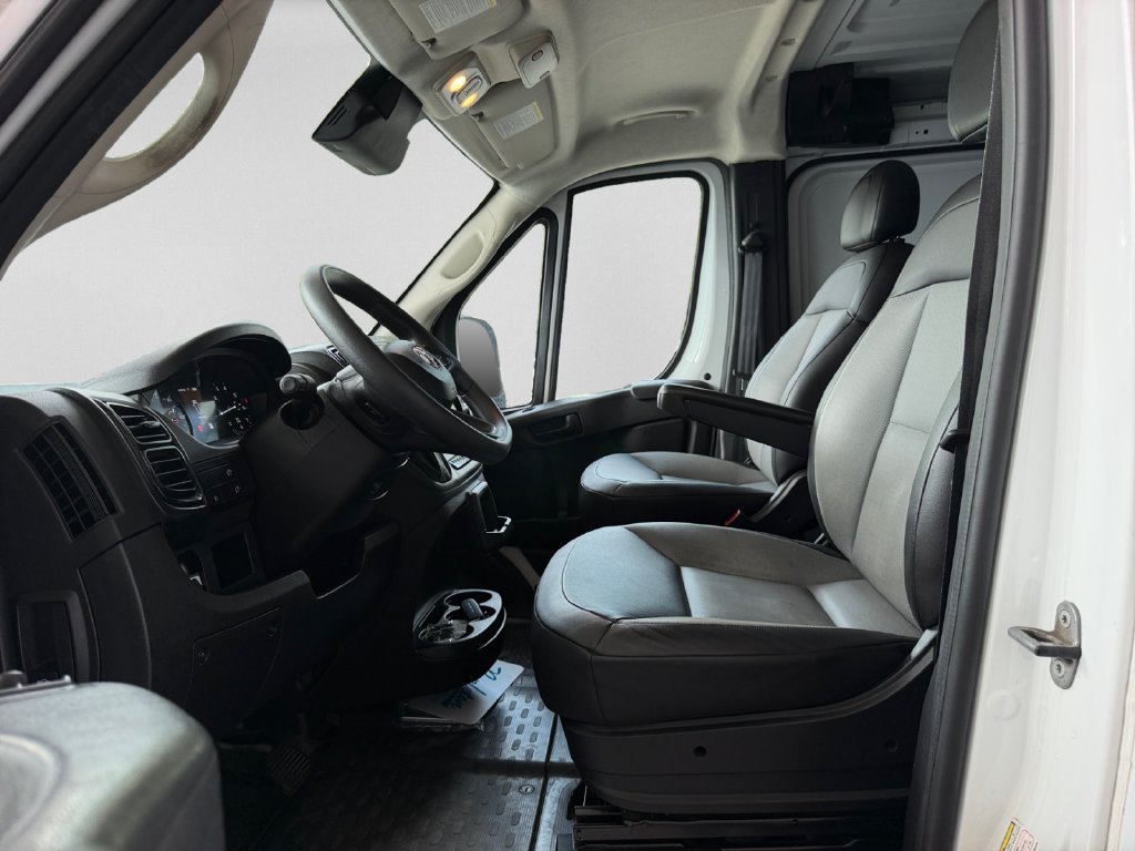 Used 2025 RAM ProMaster 2500 w/ Convenience Group FWD image 22