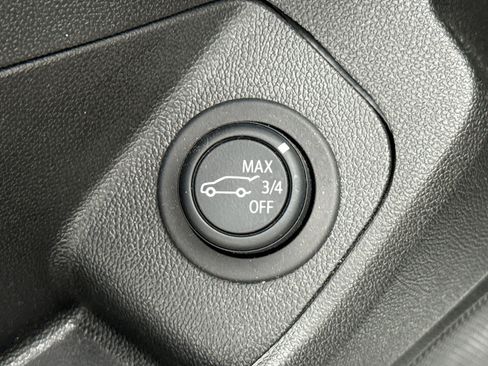 Used 2023 GMC Terrain AT4 w/ Tech Package AWD/4WD image 10
