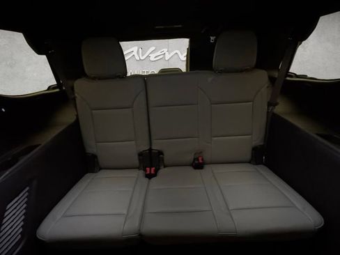 Used 2022 Chevrolet Tahoe Z71 w/ Luxury Package image 22