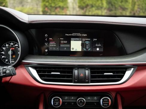 Used 2021 Alfa Romeo Stelvio Ti w/ Premium Package image 24