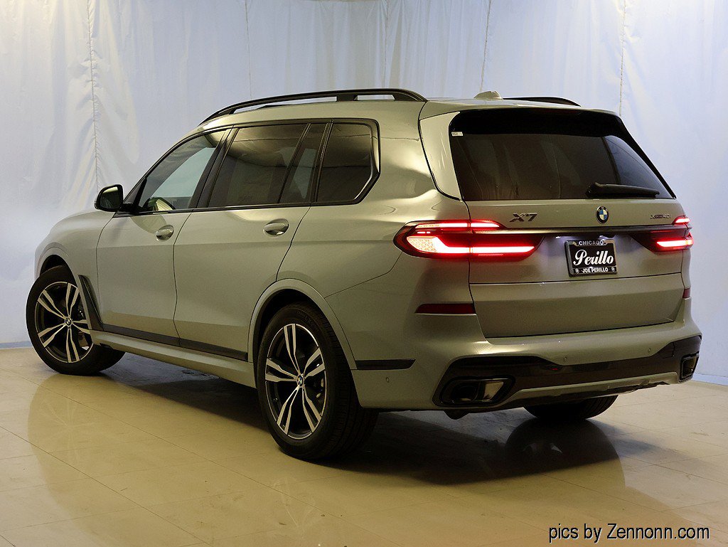 Used 2027 BMW X7 xDrive40i w/ M Sport Package AWD/4WD image 9