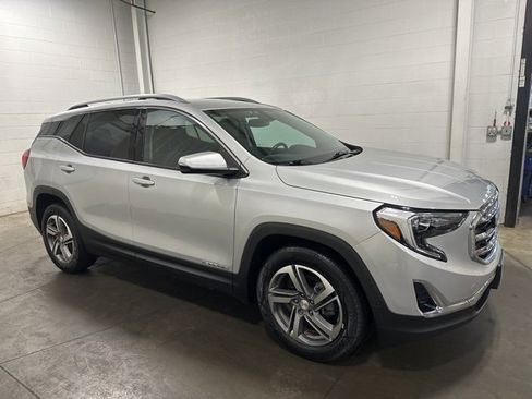 Used 2019 GMC Terrain SLT w/ Preferred Package image 3