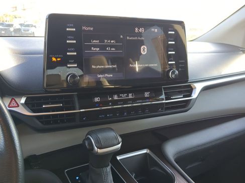 Used 2023 Toyota Sienna XLE image 23