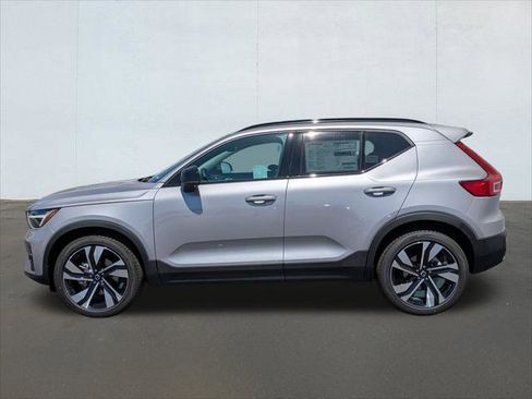 New 2026 Volvo XC40 B5 Ultra w/ Climate Package image 3