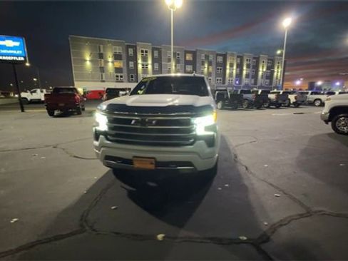 Certified 2023 Chevrolet Silverado 1500 High Country w/ High Country Premium Package image 3