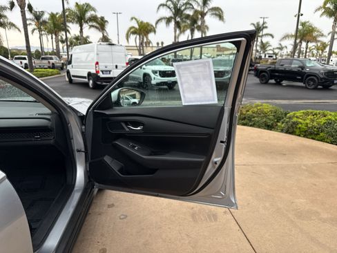 Used 2024 Honda Accord EX image 13