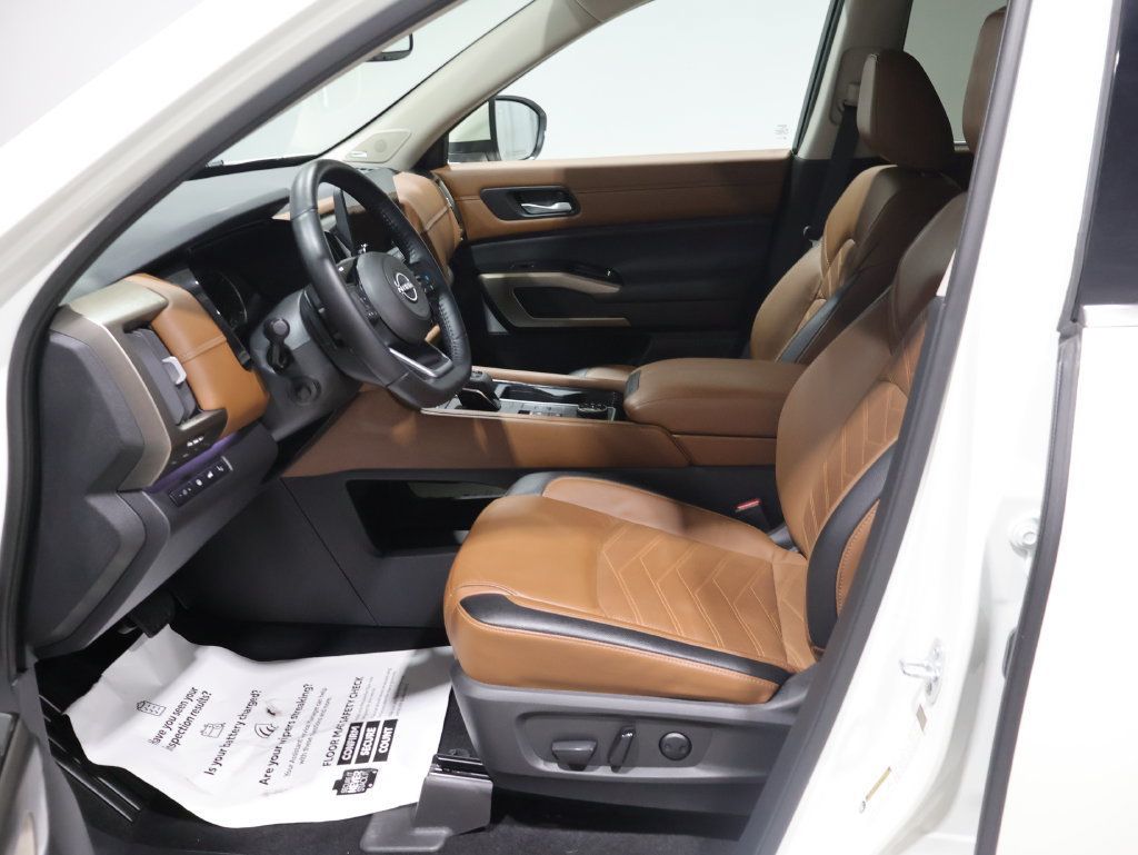 Used 2022 Nissan Pathfinder Platinum w/ Cargo Package AWD/4WD image 11