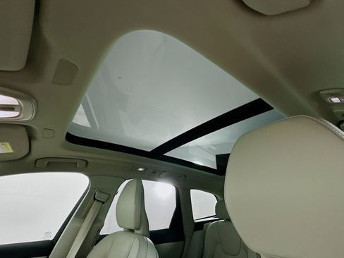 Used 2025 Volvo XC60 B5 Ultra w/ Protection Package Premier image 26