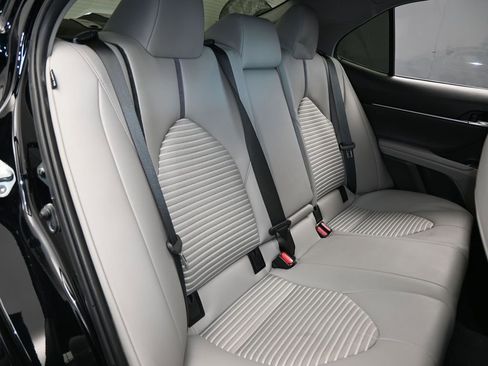 Used 2024 Toyota Camry SE image 37