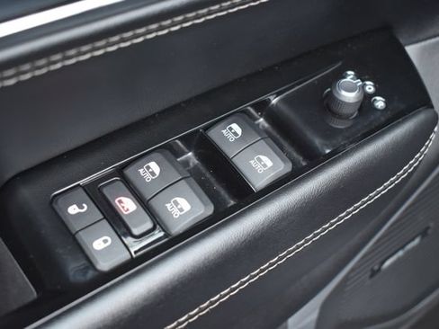 Used 2024 Jeep Wagoneer Series II AWD/4WD image 21