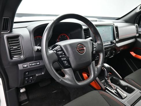 Used 2024 Nissan Frontier PRO-4X w/ Technology Package image 13