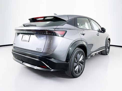 Used 2023 Nissan Ariya AWD image 9