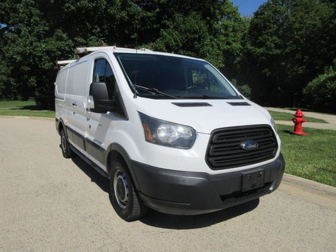 Used 2015 Ford Transit 150 130 Low Roof RWD image 22